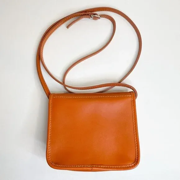 Firenze Italian Leather Saddle bag crossbody - Picture 6 of 13